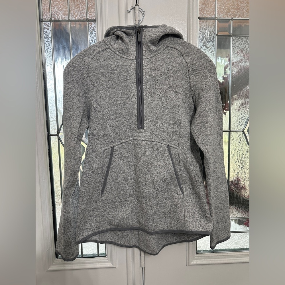 Lululemon Fleece & Thank You Pullover
Heathered White / Battleship size 6
